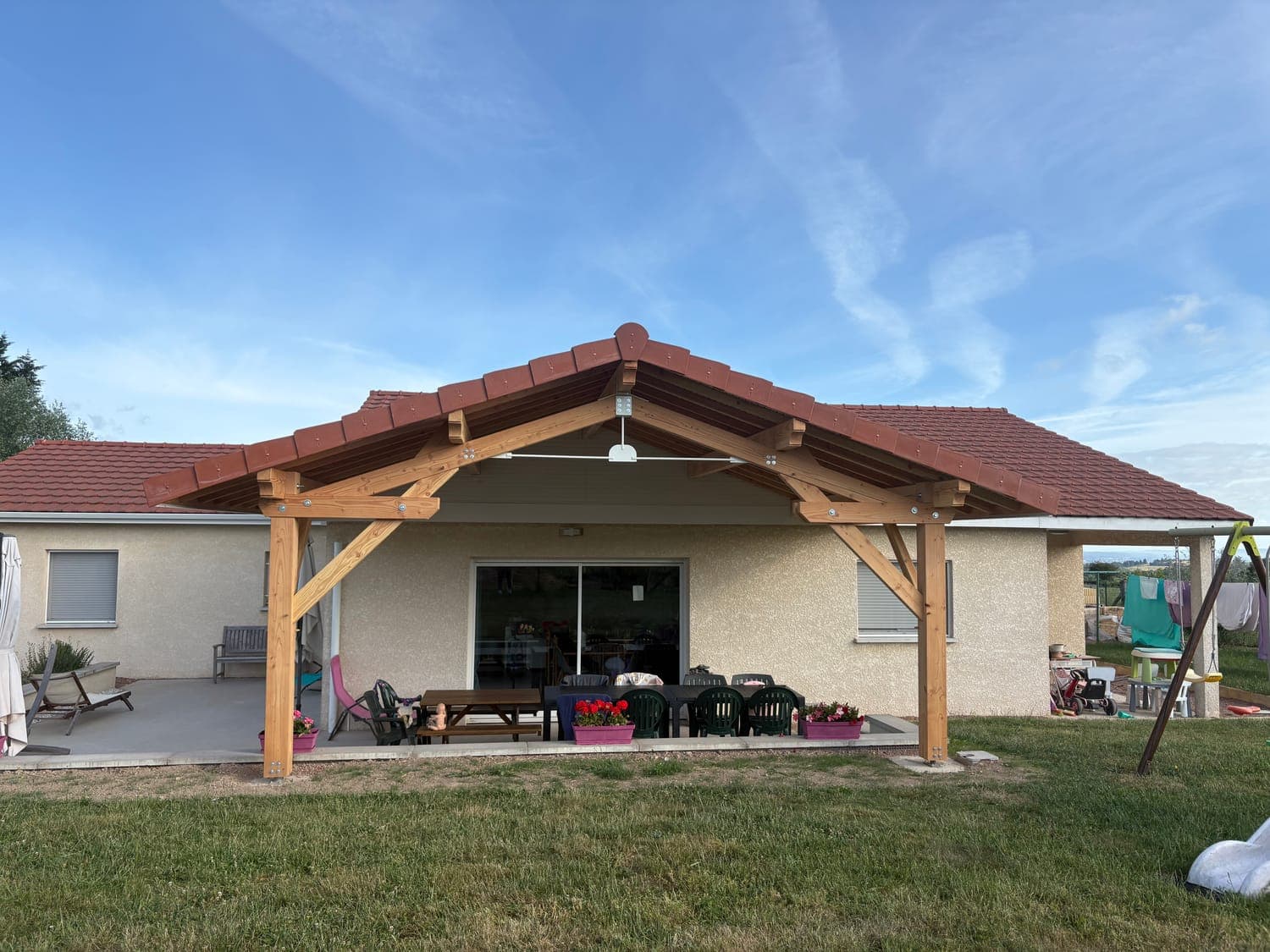 Abri de terrasse bois — aménagement bois, Cordelle (42)