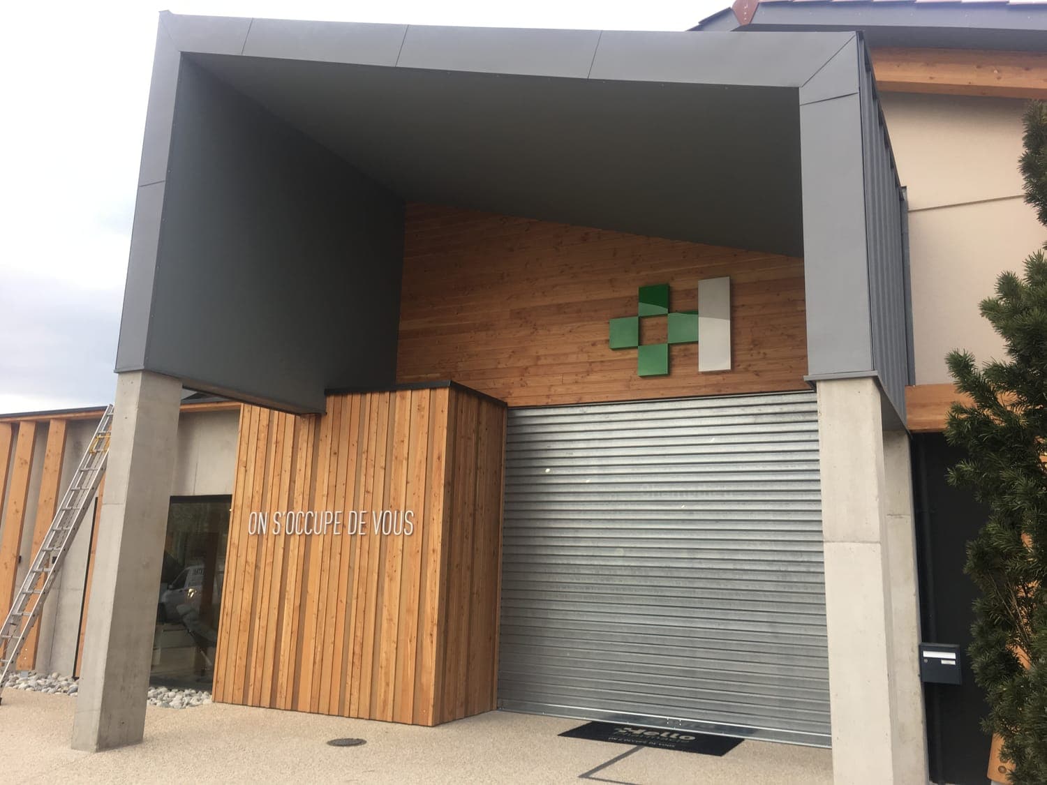 Pharmacie de Champdieu — charpente, Champdieu (42)